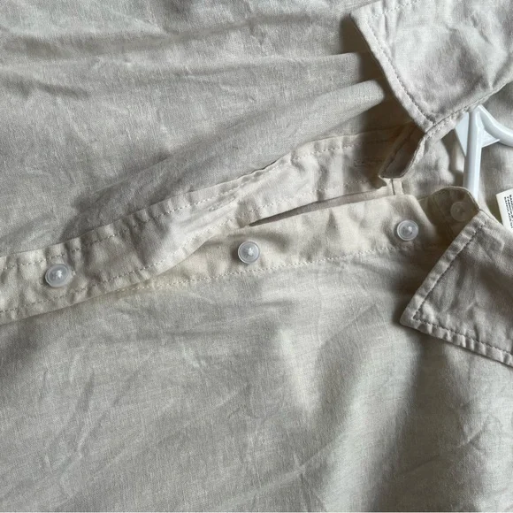 Linen-Blend Button-Up Blouse - Picture 3 of 3